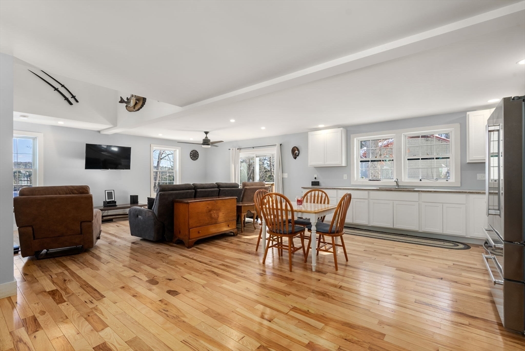 178 Brimfield Road Holland, MA 01521 - Photo 10 of 37