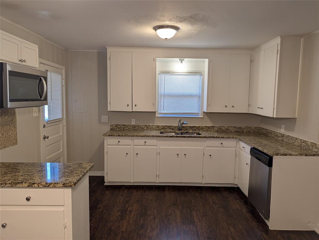 2716 Bilglade Road Fort Worth, TX 76133 - Photo 7 of 17