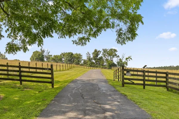 $2,395,000 | 1800 Highway 286, Chatsworth, GA 30705