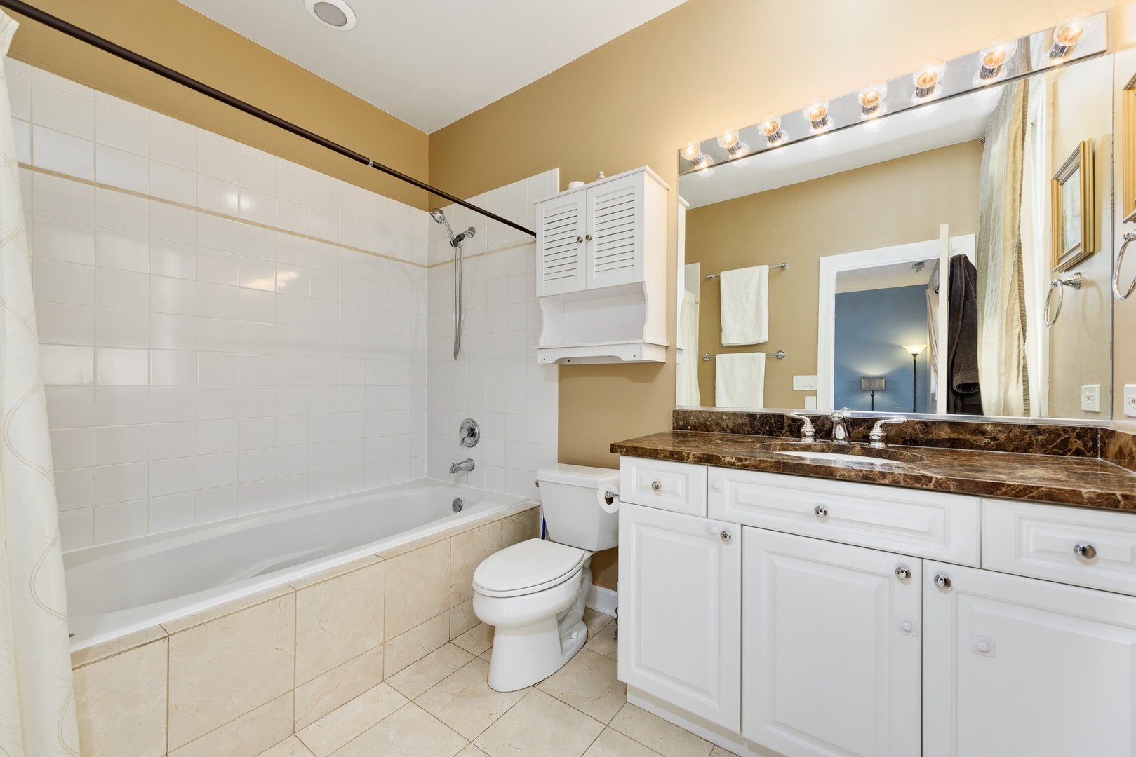 1475 West Irving Park Road, Unit 2W Chicago, IL 60613 - Photo 13 of 20
