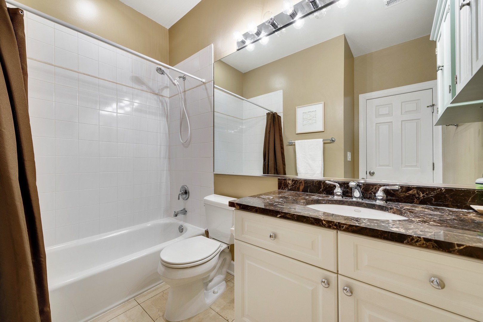 1475 West Irving Park Road, Unit 2W Chicago, IL 60613 - Photo 17 of 20