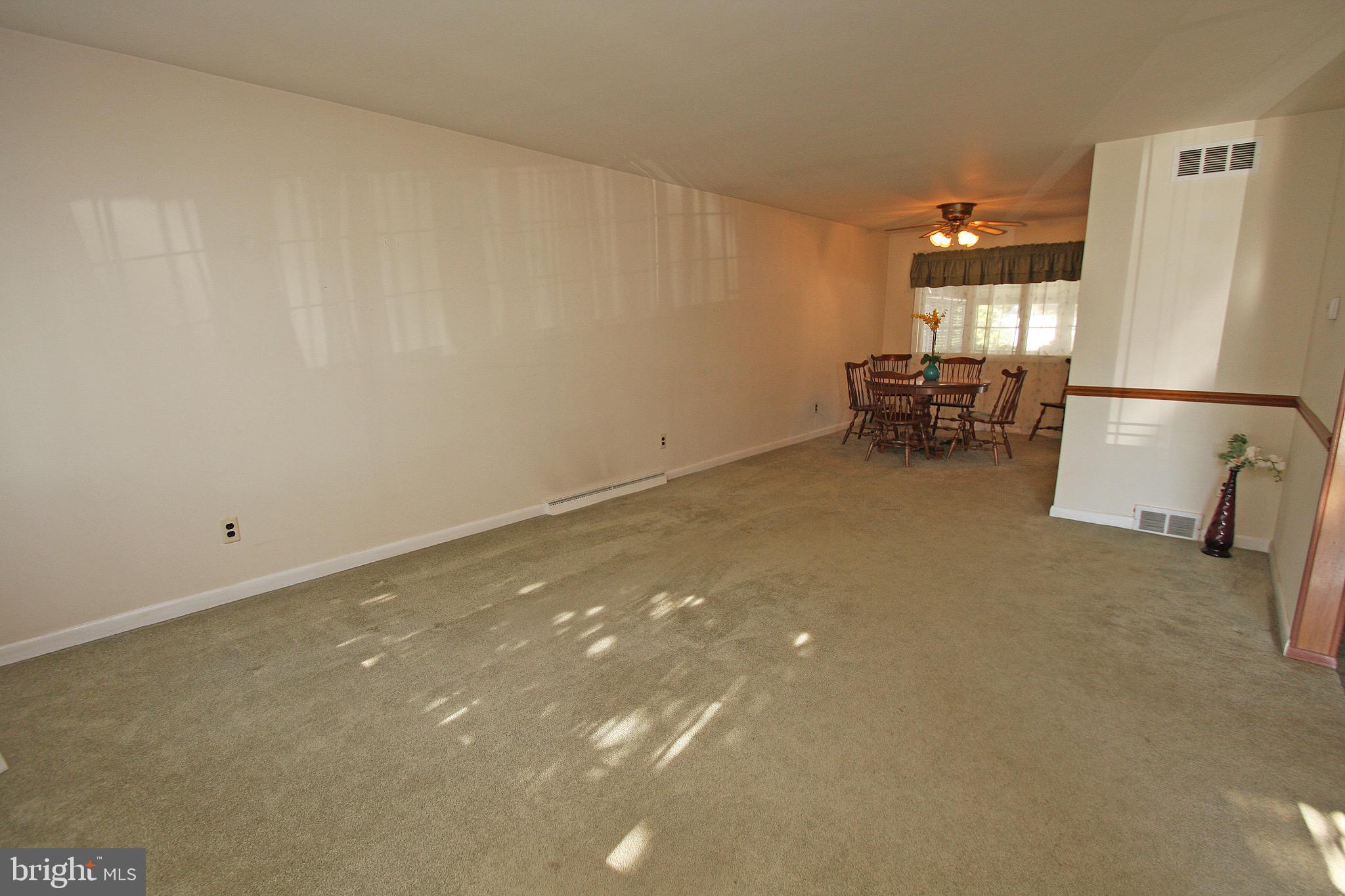 20 Burns Road Claymont, DE 19703 - Photo 4 of 43 Living / Dining Room combo