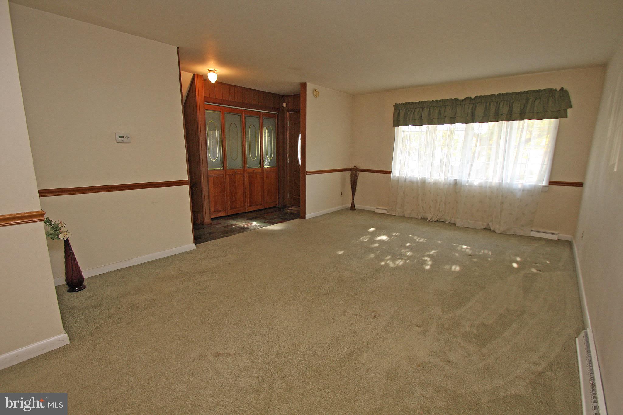 20 Burns Road Claymont, DE 19703 - Photo 7 of 43 Charming bay window and chair rail molding