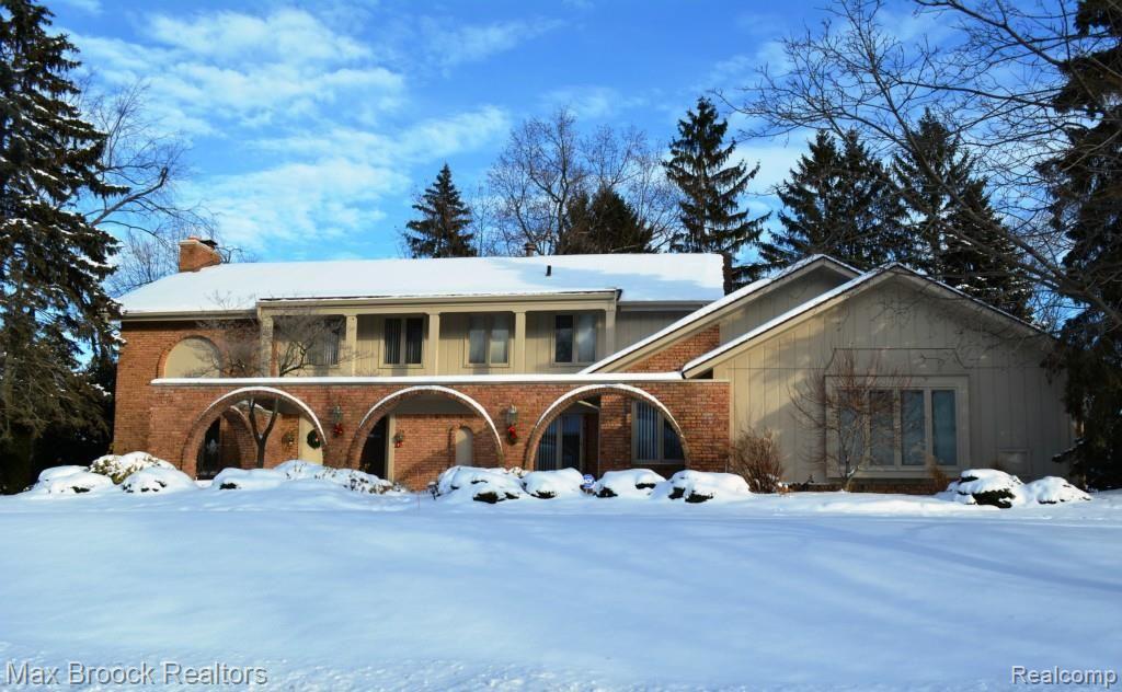4147 Stoneleigh Road Bloomfield Hills, MI 48302 - Photo 1 of 33 Stoneleigh Winter2.jpg