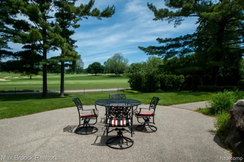 3790 West Maple Road Bloomfield Hills, MI 48301 - Photo 30 of 36 76DSC_7875.jpg
