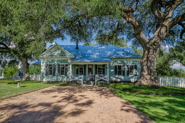 $2,900,000 | 4825 Mt Vernon Road, Brenham, TX 77833