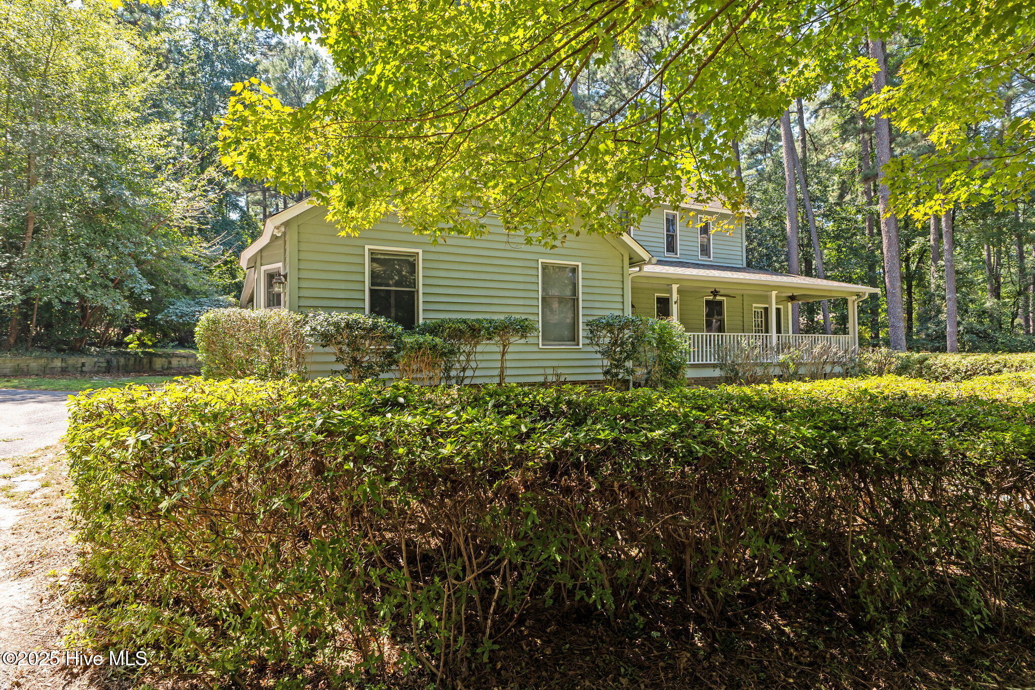 225 Mitchell Road Southern Pines, NC 28387 - Photo 3 of 44 2-web-or-mls-AZ3A7714