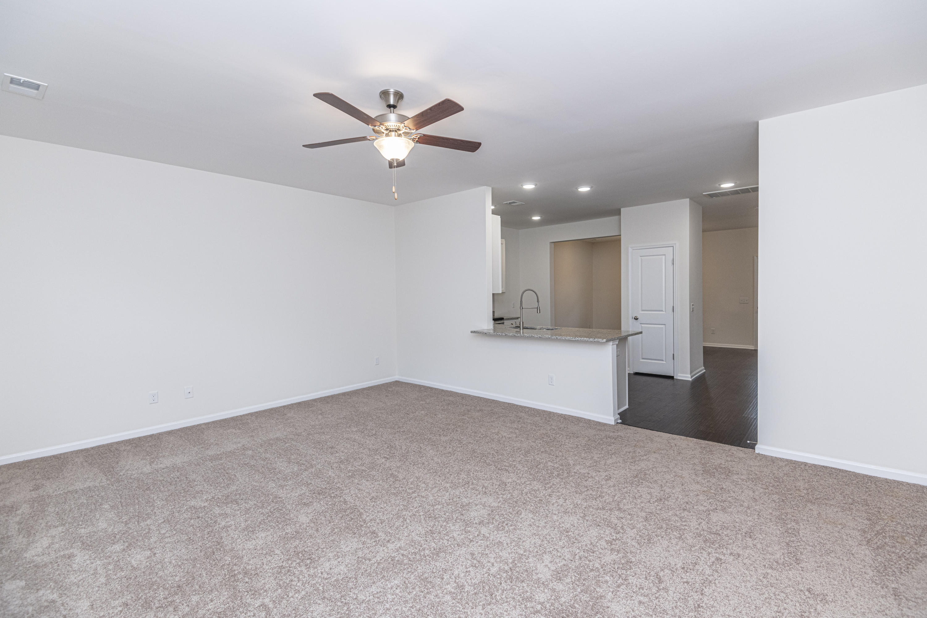 202 Woodward Road, Unit 111 Goose Creek, SC 29445 - Photo 14 of 30 DSC_5278