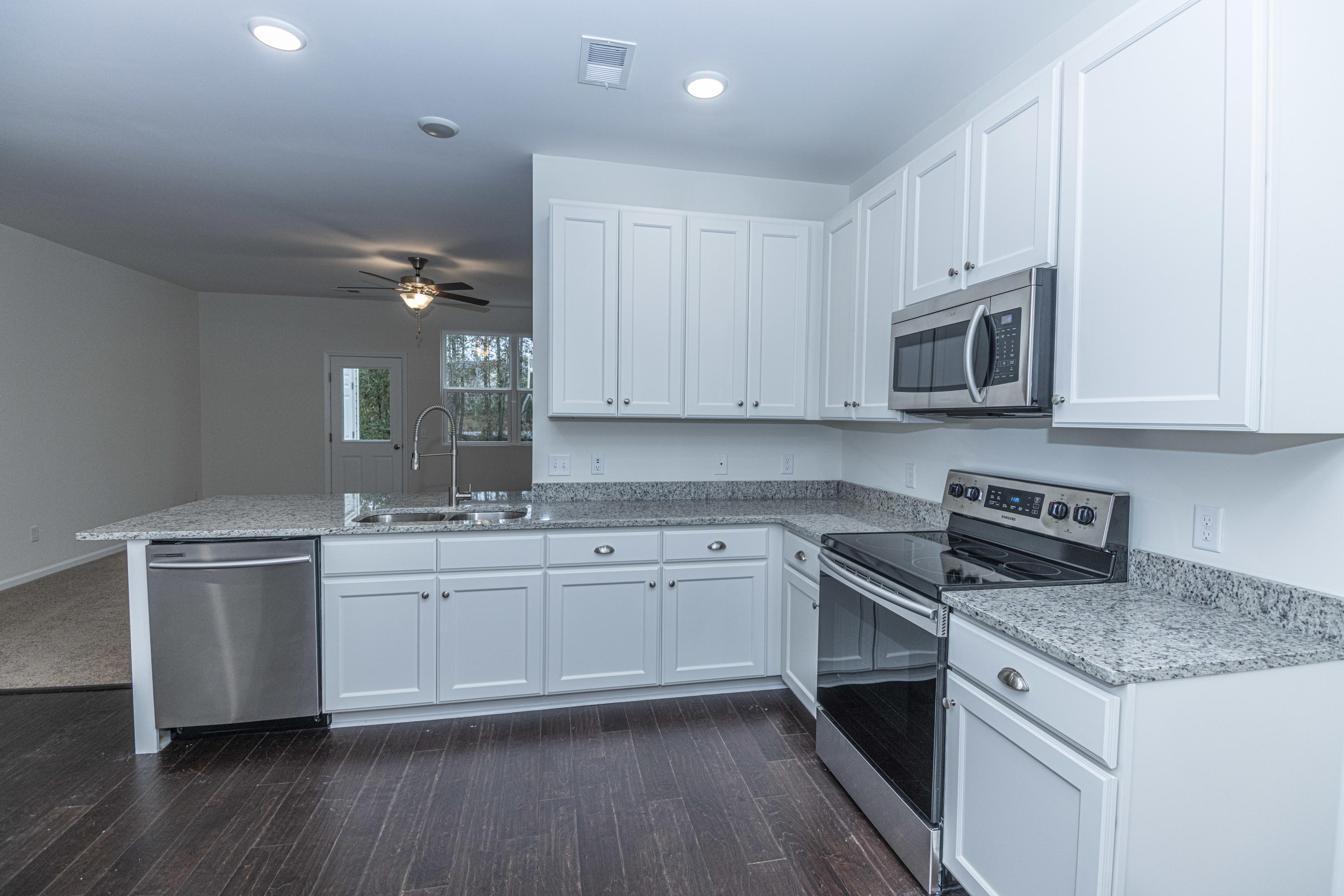 202 Woodward Road, Unit 111 Goose Creek, SC 29445 - Photo 8 of 30 DSC_5270