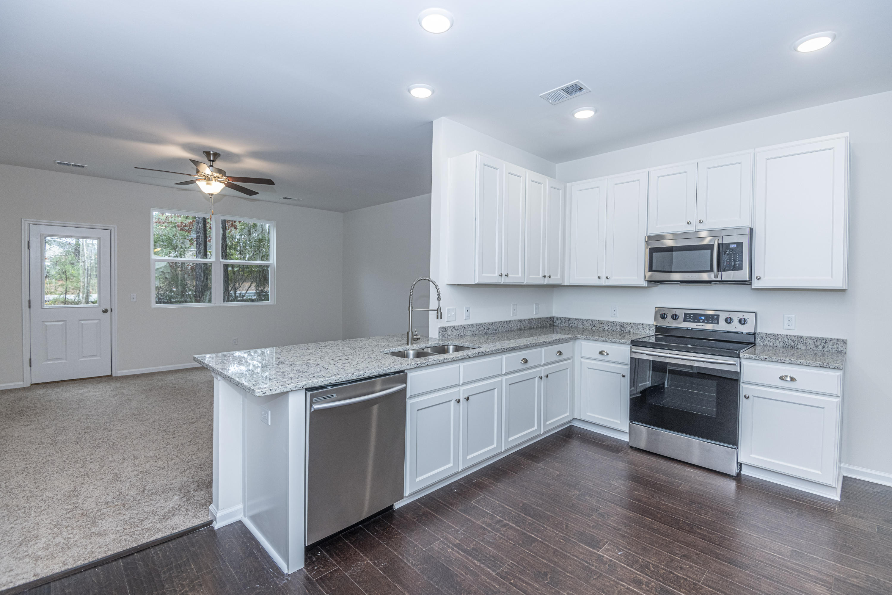 202 Woodward Road, Unit 111 Goose Creek, SC 29445 - Photo 9 of 30 DSC_5272