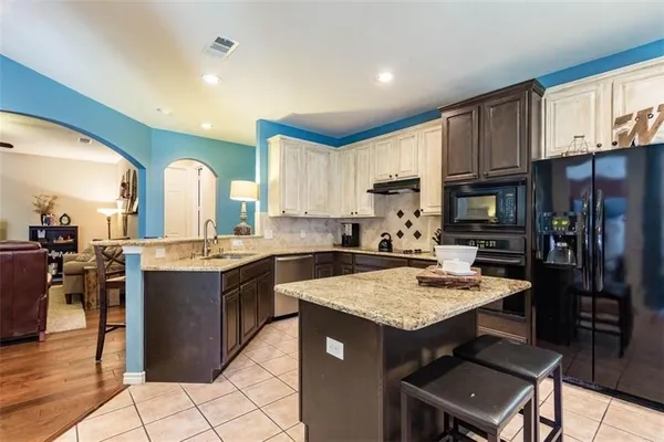 $2,800 | 4633 Chandler Drive, Frisco, TX 75034