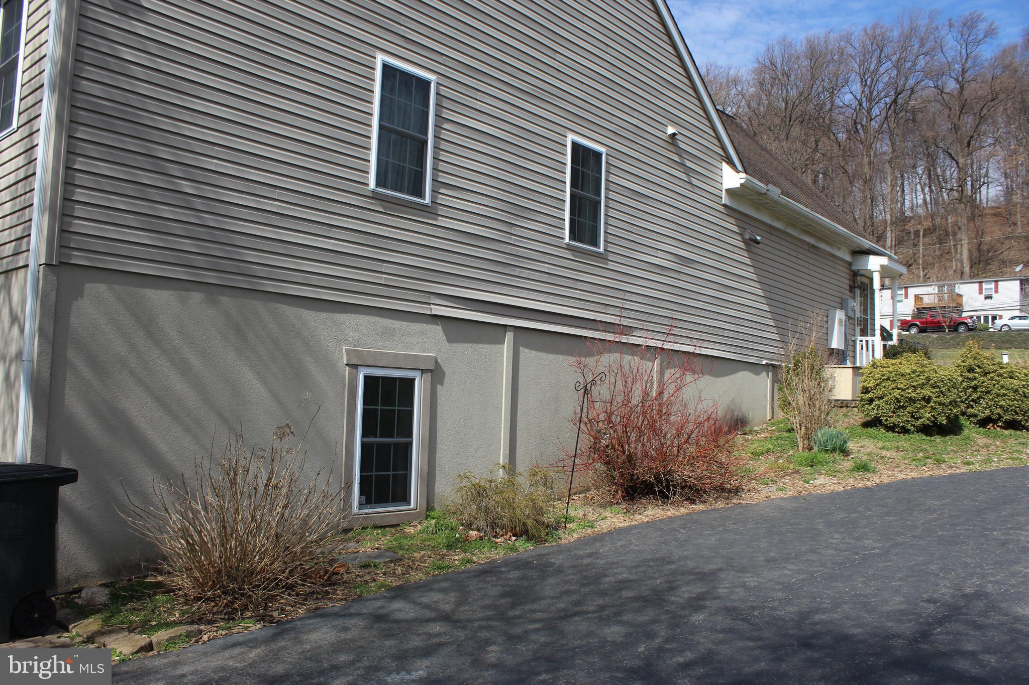 966 Pennsy Road Pequea, PA 17565 - Photo 37 of 44 Side