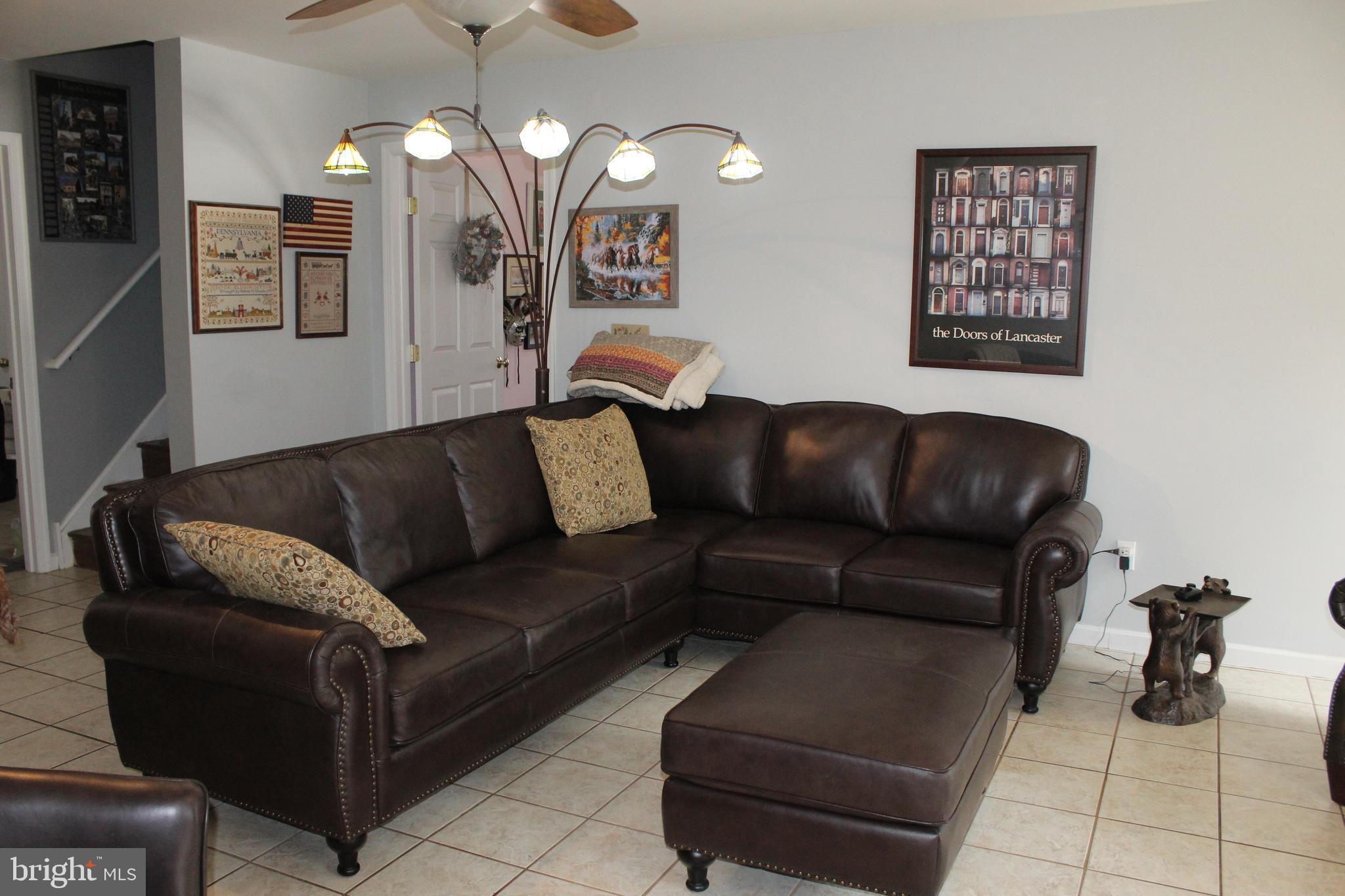 966 Pennsy Road Pequea, PA 17565 - Photo 4 of 44 Living Room
