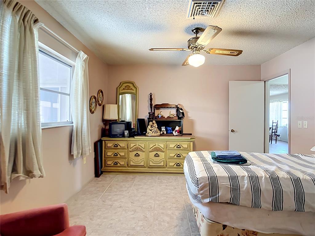 1455 Overbrook Road Englewood, FL 34223 - Photo 19 of 28 Gallery Image 19