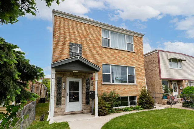 $2,000 | 1826 North 40th Avenue, Unit 2, Stone Park, IL 60165
