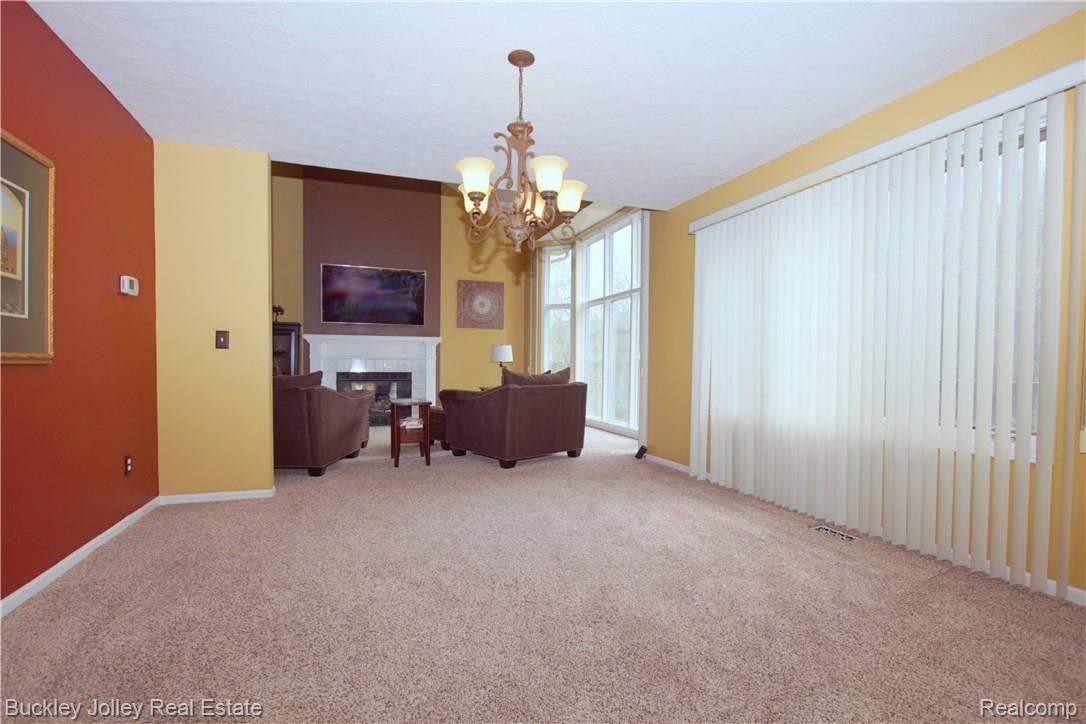 9490 Quail Ridge Run Brighton, MI 48114 - Photo 14 of 27 Formal Dining.JPG