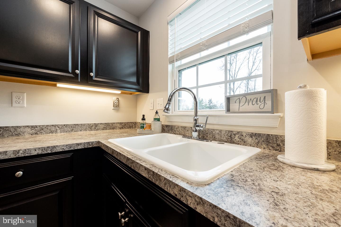 104 Pixie Moss Road Pottstown, PA 19464 - Photo 14 of 41 Double bowl sink