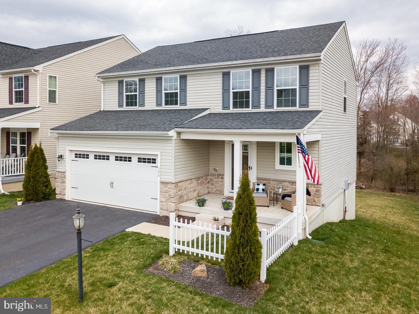 104 Pixie Moss Road Pottstown, PA 19464 - Photo 2 of 41