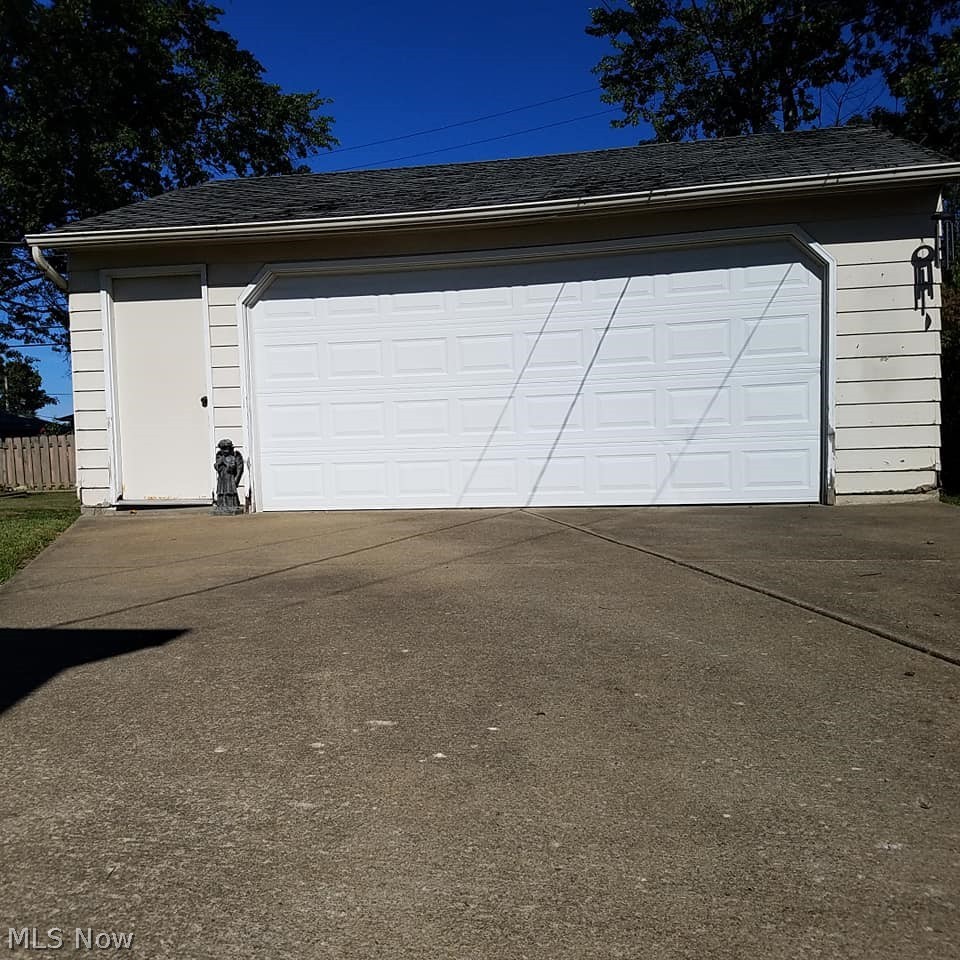 30321 Vineyard Road Willowick, OH 44095 - Photo 16 of 20