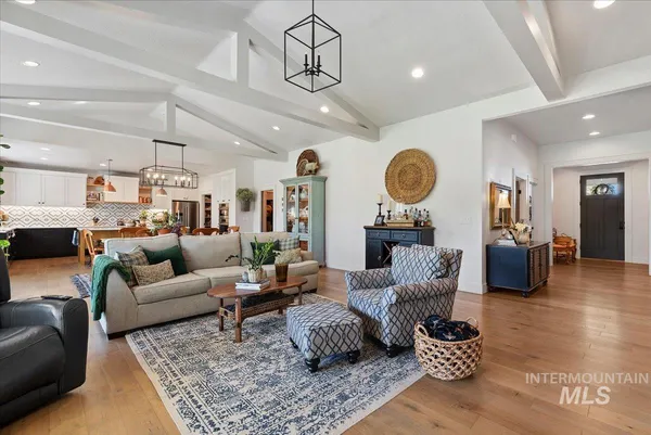 $930,000 | 15164 Pinehurst Way, Caldwell, ID 83607