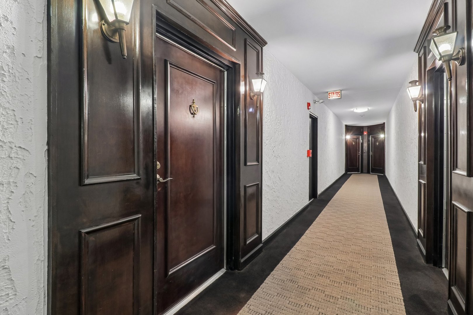 4050 Dundee Road, Unit 303 Northbrook, IL 60062 - Photo 28 of 38