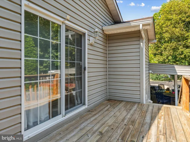 a view of a house with a big yard