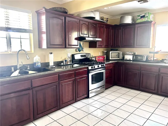 $865,000 | 20551 Saticoy Street, Winnetka, CA 91306