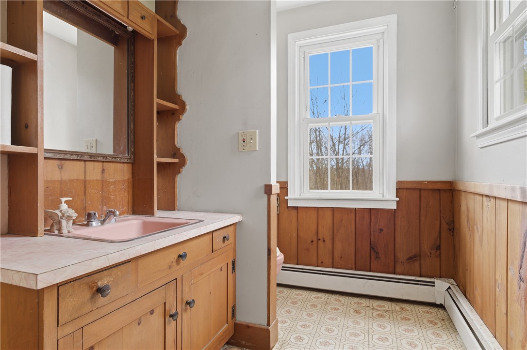 36 Brayton Road Smithfield, RI 02917 - Photo 21 of 34