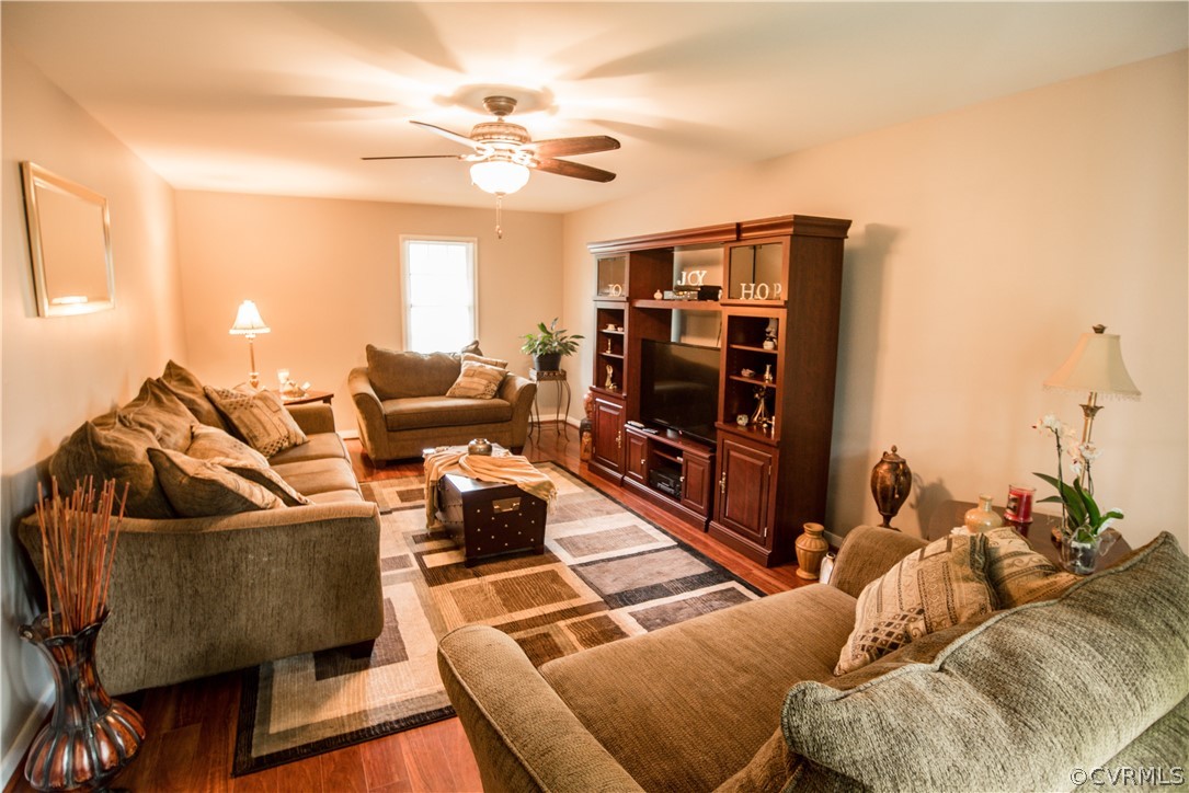 9579 Lockberry Ridge Loop Richmond, VA 23237 - Photo 10 of 41 Gallery Image 10