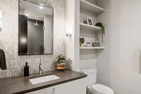 $825,000 | 800 West 5th Street, Unit 703, Austin, TX 78703