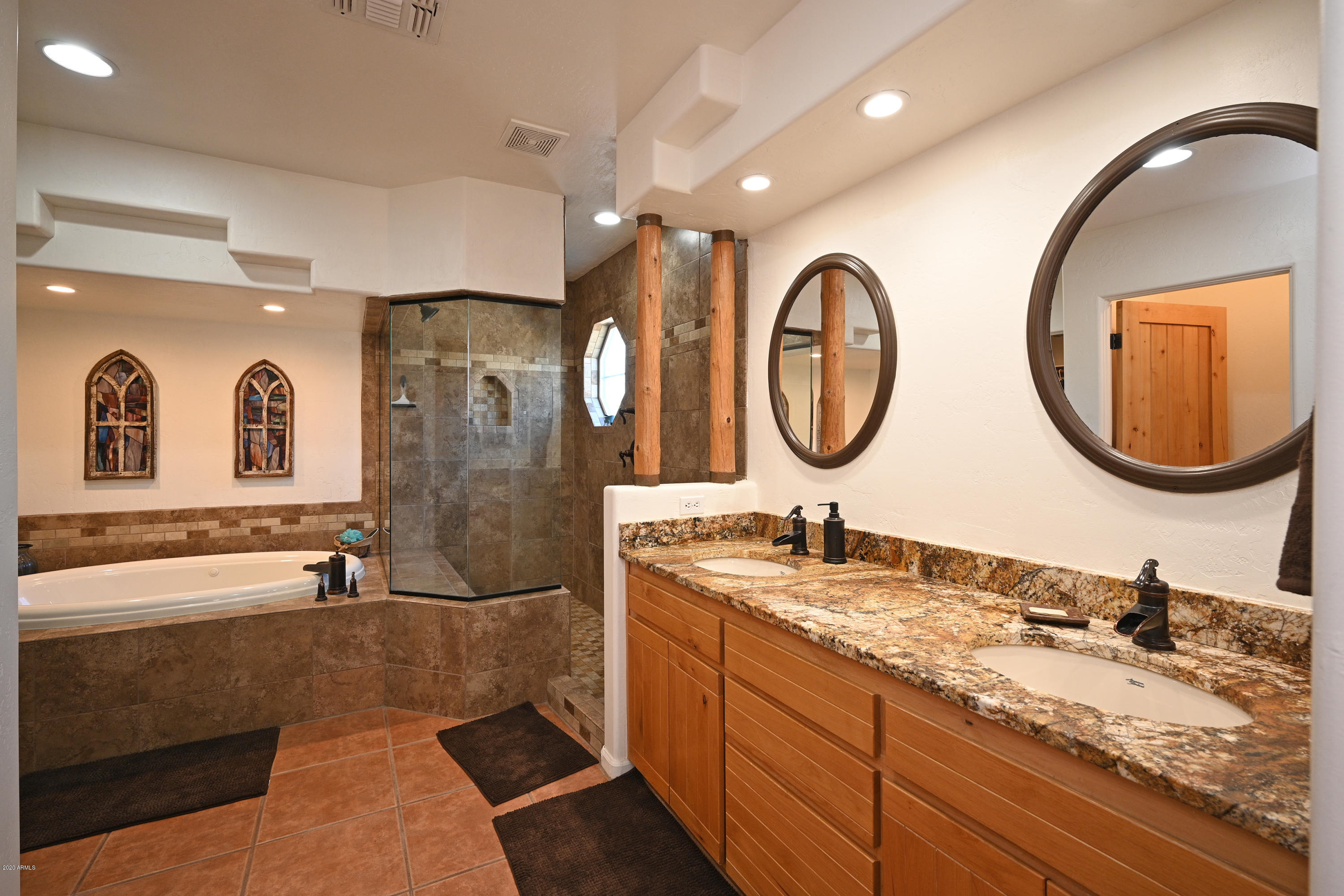 2311 West Irvine Road Phoenix, AZ 85086 - Photo 22 of 63 Masterbath 1