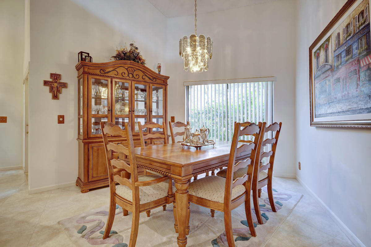 23365 Water Circle Boca Raton, FL 33486 - Photo 17 of 44 Dining Area