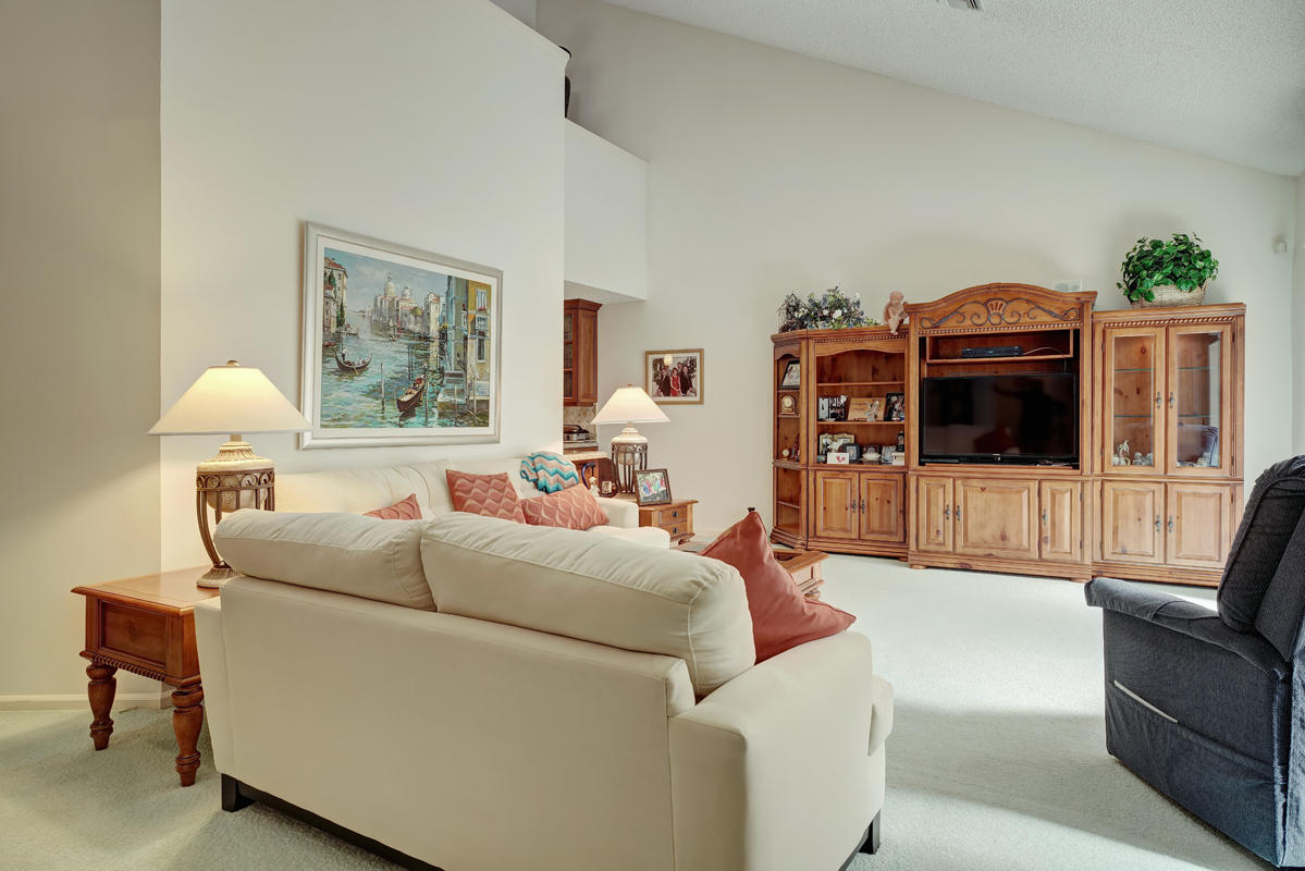 23365 Water Circle Boca Raton, FL 33486 - Photo 7 of 44 Living Room 3