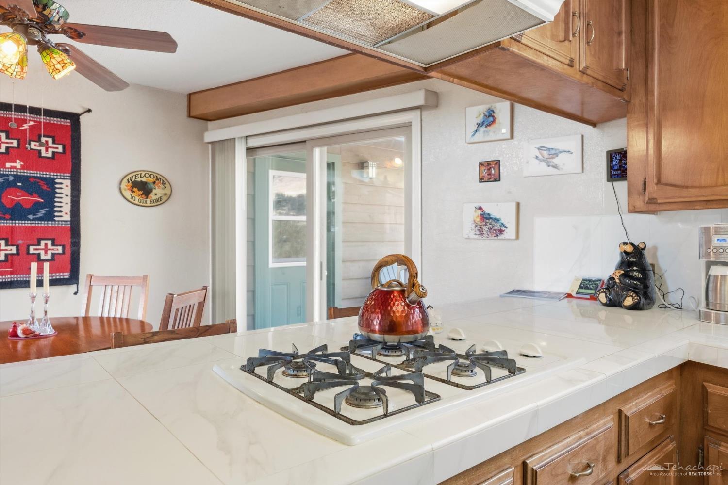 25981 Bear Valley Road Tehachapi, CA 93561 - Photo 18 of 37 Gallery Image 18