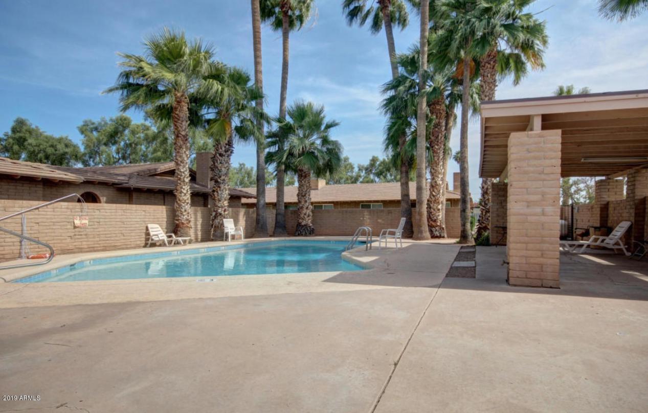 2725 South Rural Road, Unit 2 Tempe, AZ 85282 - Photo 17 of 17 Community pool