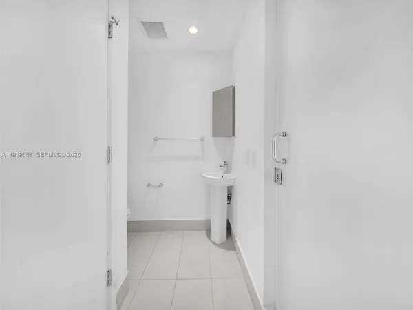 $3,300 | 501 Northeast 31st Street, Unit 2902, Miami, FL 33137