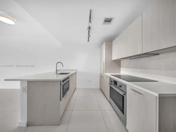 $3,300 | 501 Northeast 31st Street, Unit 2902, Miami, FL 33137