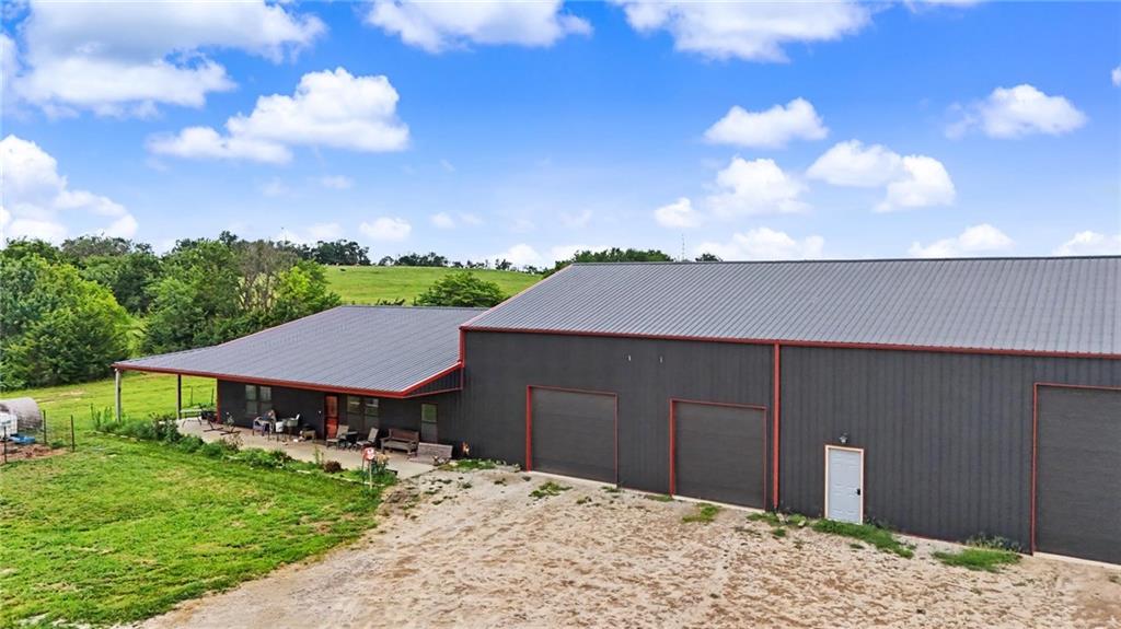 2216 Eisenhower Road Ottawa, KS 66067 - Photo 35 of 54