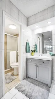$229,900 | 455 Paradise Isle Boulevard, Unit 104, Hallandale Beach, FL 33009