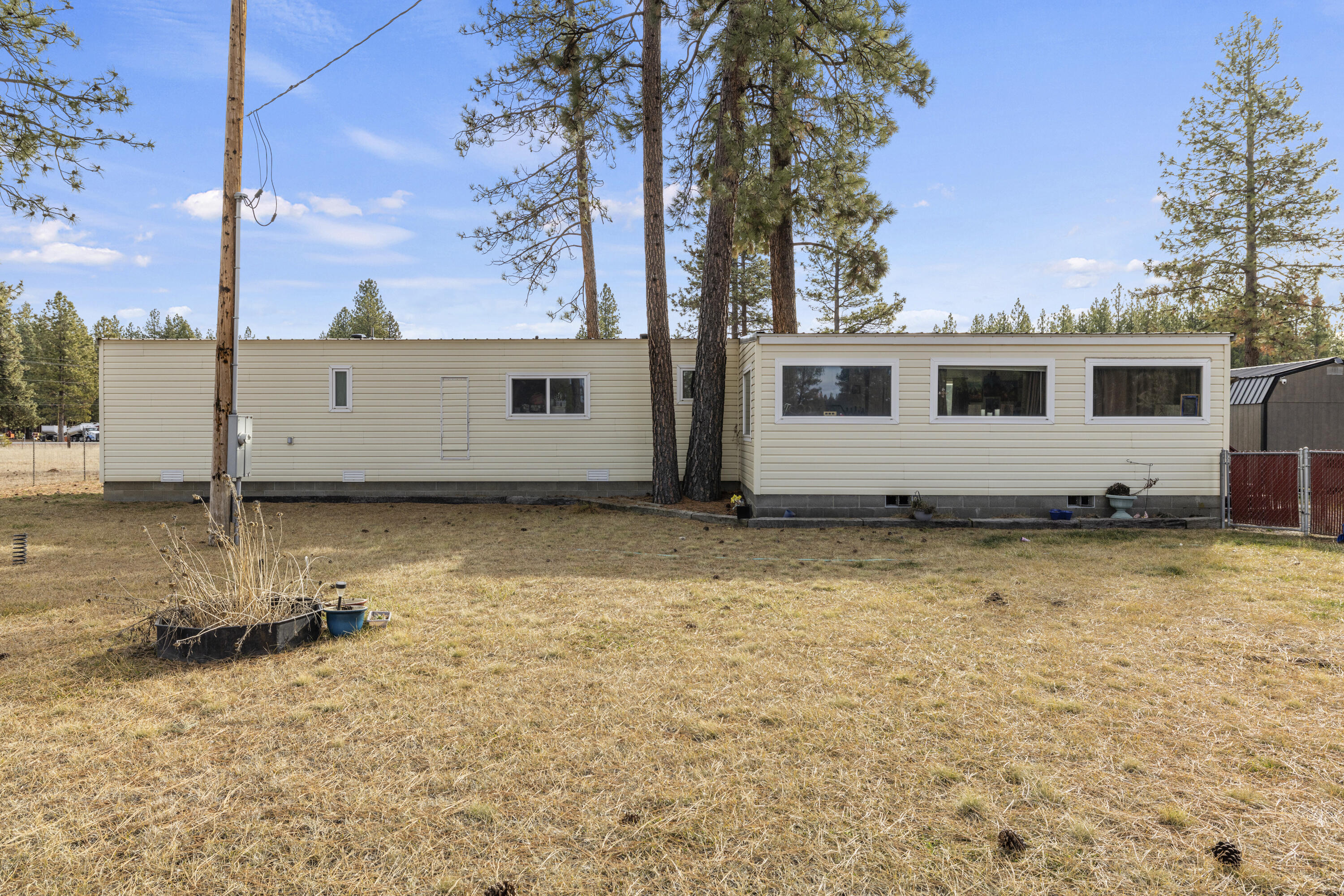 35503 South Chiloquin Road Chiloquin, OR 97624 - Photo 4 of 44 33503SChiloquinRd-25