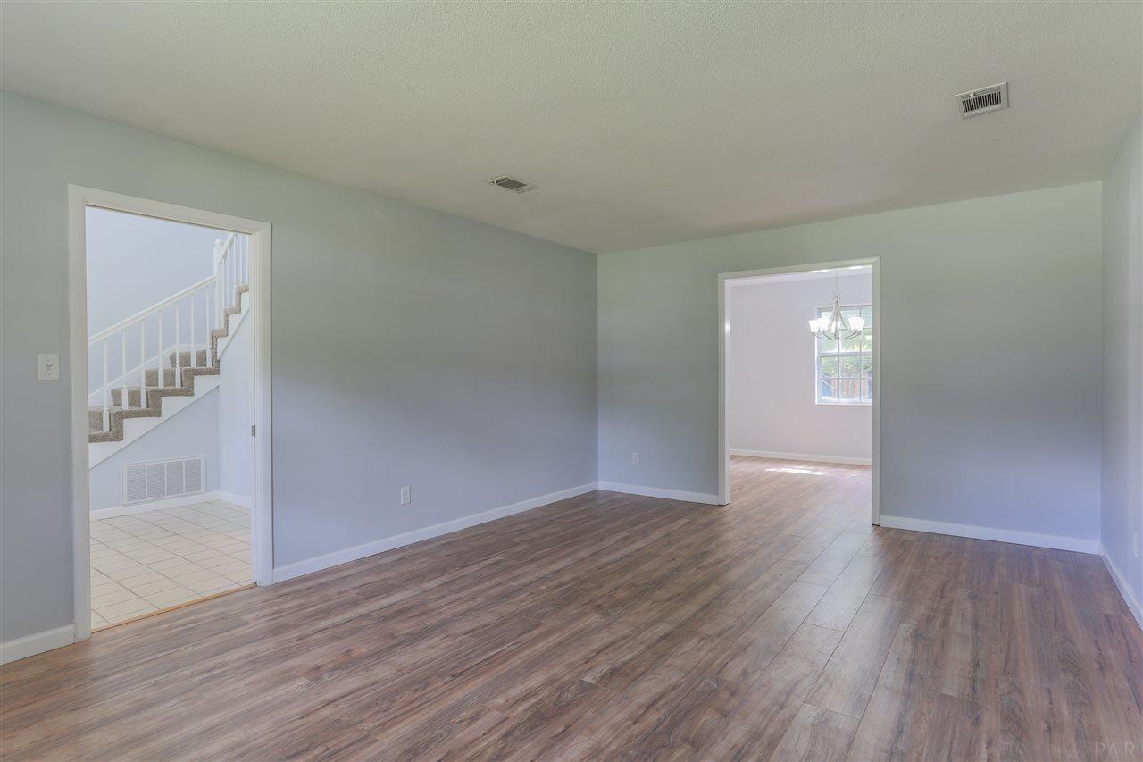985 Commonwealth Road Pensacola, FL 32504 - Photo 12 of 44 Gallery Image 12