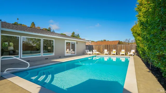 $1,549,000 | 739 Tamarack Drive, San Rafael, CA 94903