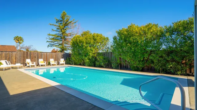 $1,549,000 | 739 Tamarack Drive, San Rafael, CA 94903