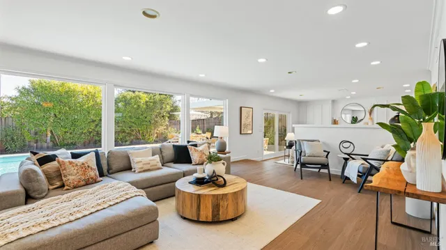 $1,549,000 | 739 Tamarack Drive, San Rafael, CA 94903
