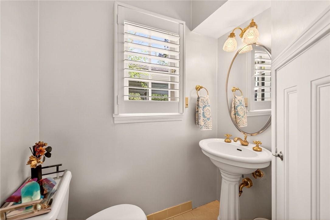 109 Sandringham Road Brighton, NY 14610 - Photo 20 of 50