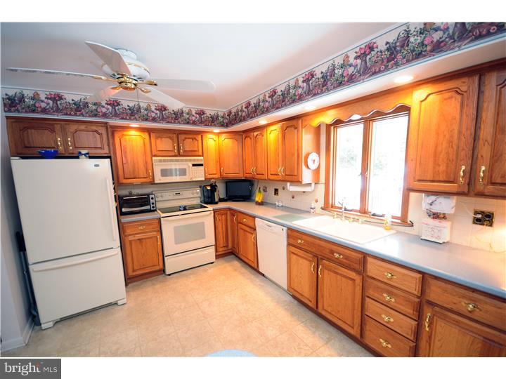 3570 Hedrick Road Harleysville, PA 19438 - Photo 14 of 25 Kitchen
