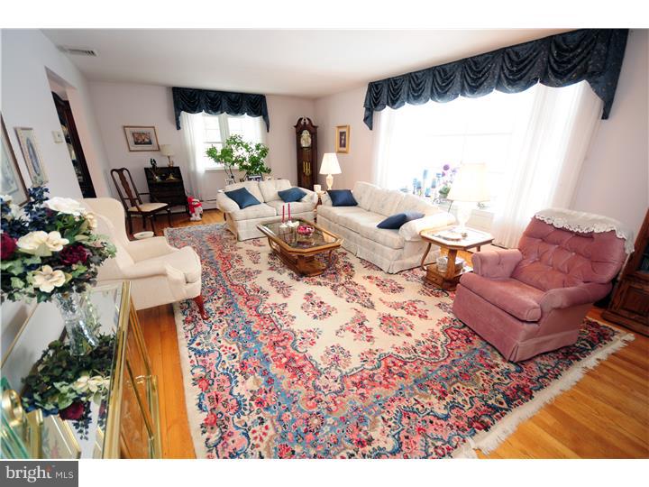 3570 Hedrick Road Harleysville, PA 19438 - Photo 18 of 25 Living Room