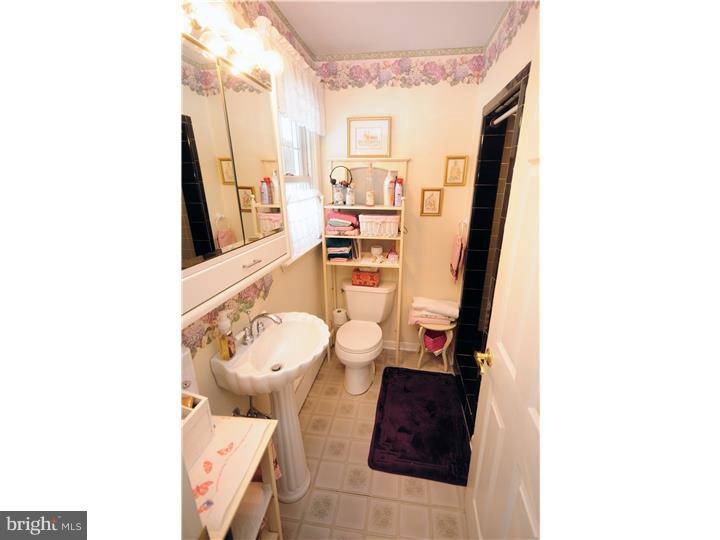 3570 Hedrick Road Harleysville, PA 19438 - Photo 21 of 25 Master Bathroom