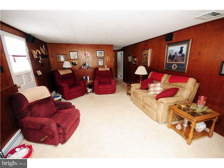 3570 Hedrick Road Harleysville, PA 19438 - Photo 10 of 25 Family Room