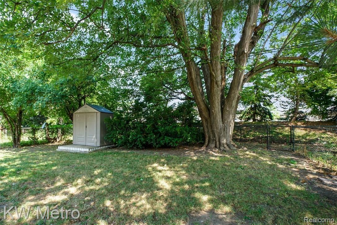 3508 West Webster Road Royal Oak, MI 48073 - Photo 25 of 25 DSC00045.jpg